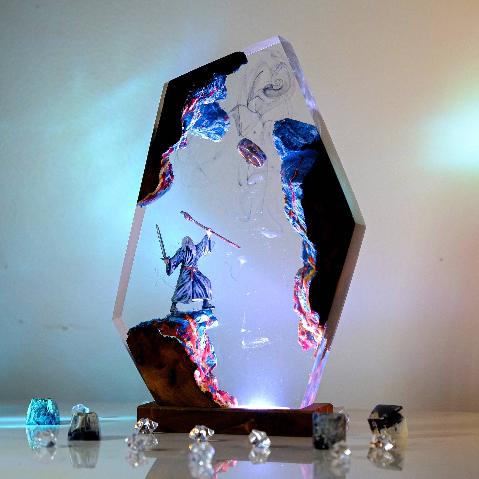 Figurka z sceny filmowej, stol – Neon Sign Party recenzja i cena